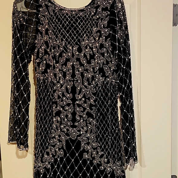 Women's Formal Dress - Picture 1 of 4